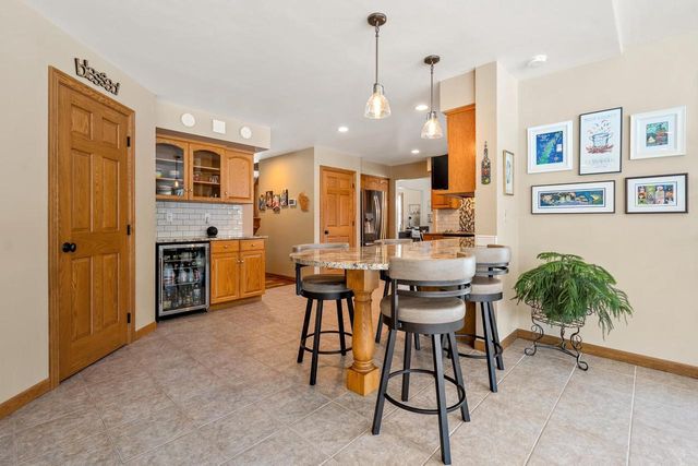 201 SWISS MEADOW LANE, Green Bay, WI 54302