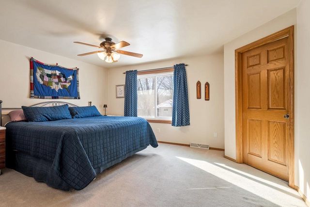 201 SWISS MEADOW LANE, Green Bay, WI 54302