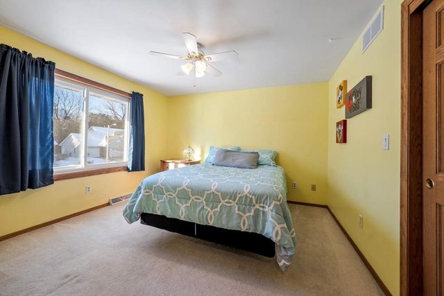 201 SWISS MEADOW LANE, Green Bay, WI 54302