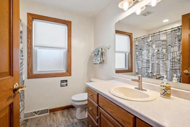 201 SWISS MEADOW LANE, Green Bay, WI 54302