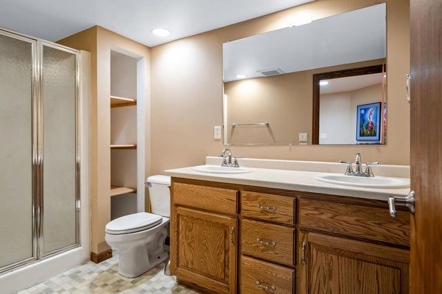 201 SWISS MEADOW LANE, Green Bay, WI 54302