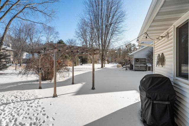 201 SWISS MEADOW LANE, Green Bay, WI 54302