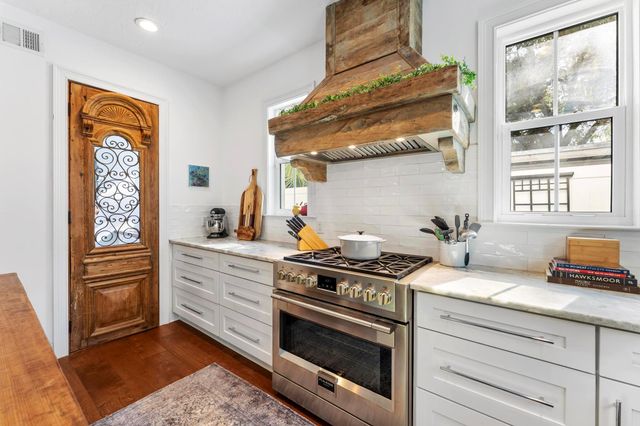 516 SW Camden Avenue, Stuart, FL 34994