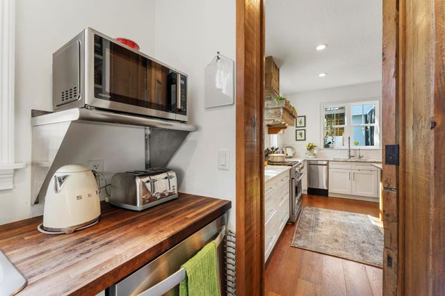 516 SW Camden Avenue, Stuart, FL 34994