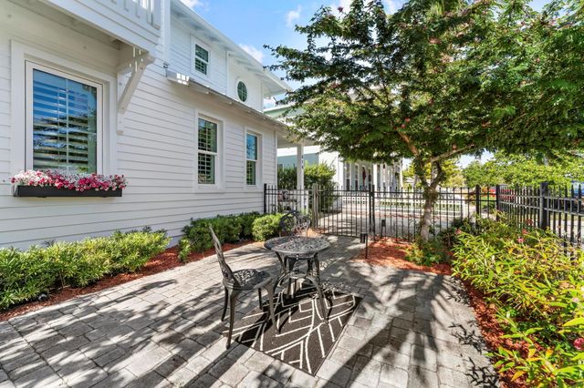 516 SW Camden Avenue, Stuart, FL 34994