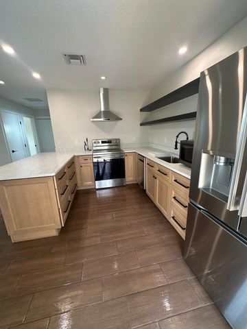 516 SW Camden Avenue, Stuart, FL 34994