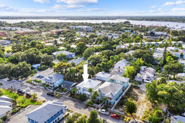 516 SW Camden Avenue, Stuart, FL 34994