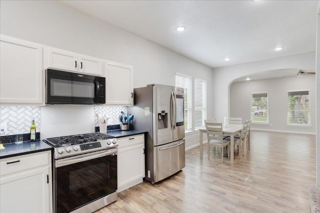721 Maple Street, Bonham, TX 75418