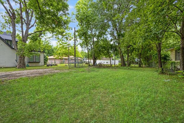 721 Maple Street, Bonham, TX 75418