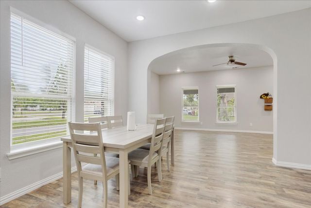 721 Maple Street, Bonham, TX 75418