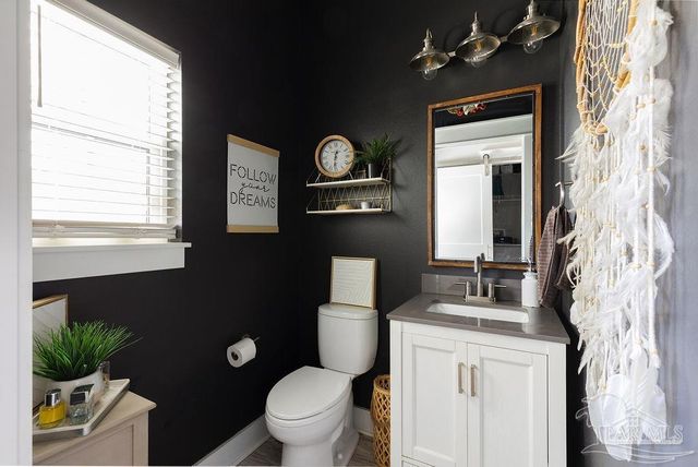 415 E Gonzalez St, Pensacola, FL 32503