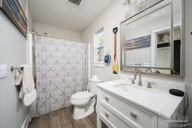 415 E Gonzalez St, Pensacola, FL 32503