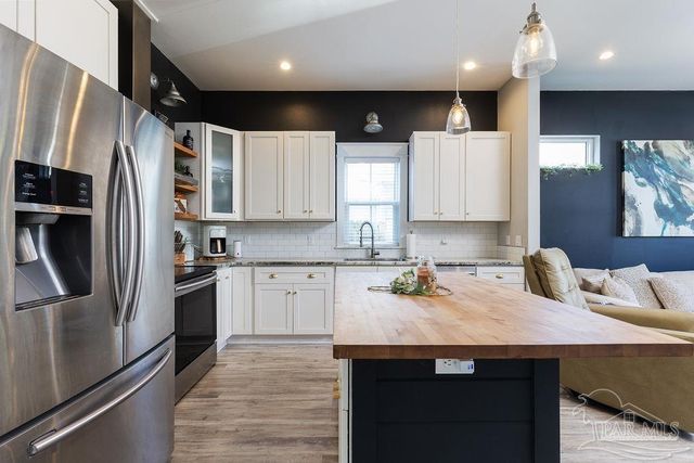 415 E Gonzalez St, Pensacola, FL 32503