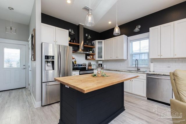 415 E Gonzalez St, Pensacola, FL 32503