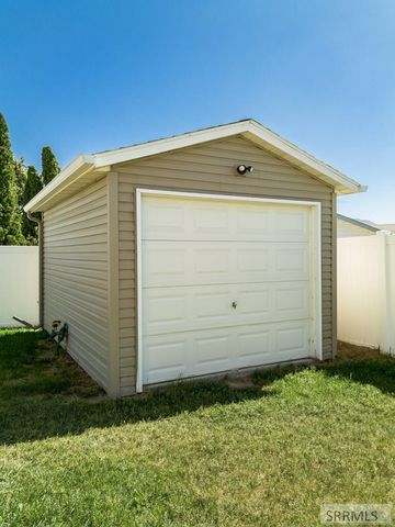 1863 Scottsdale Drive, Pocatello, ID 83202