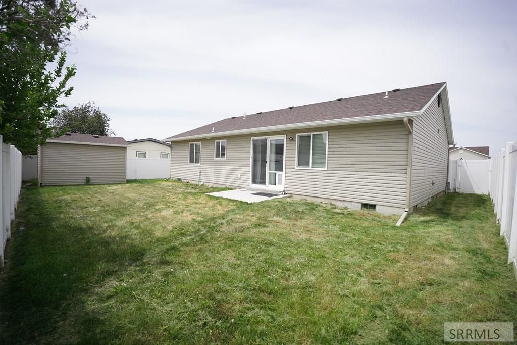 Image 10 of property listing at 1863 Scottsdale Drive, Pocatello, ID 83202