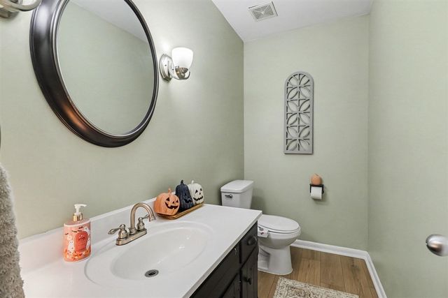 279 Fairway Court, Plainwell, MI 49080