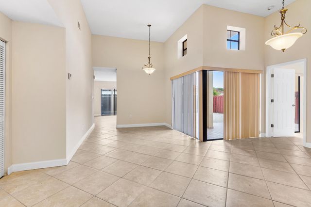 8871 SW 6th Street, Miami, FL 33174