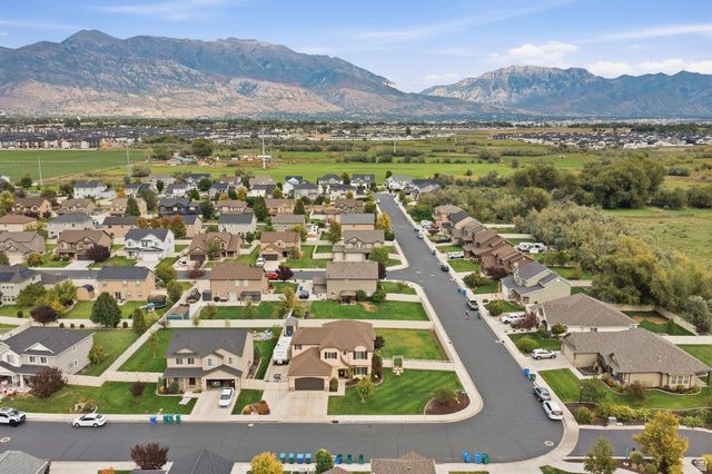 2089 S BULLRUSH PKWY, Lehi, UT 84043