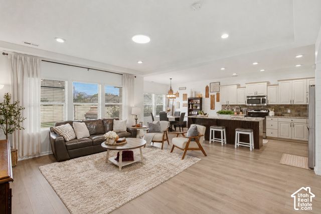 2089 S BULLRUSH PKWY, Lehi, UT 84043