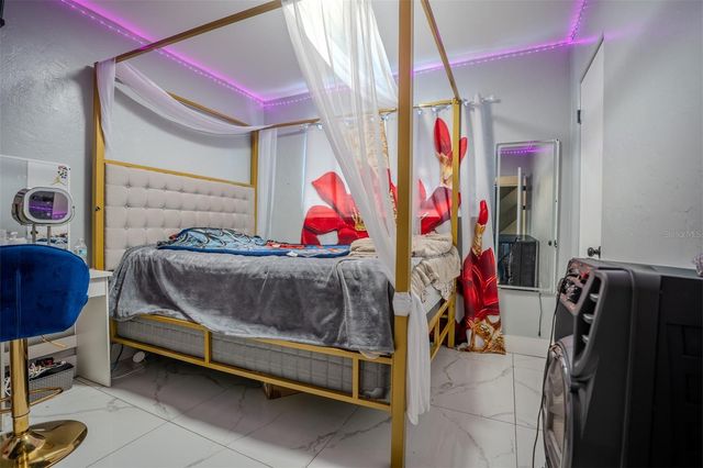 6480 34TH TERRACE N, St Petersburg, FL 33710