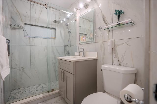 6480 34TH TERRACE N, St Petersburg, FL 33710