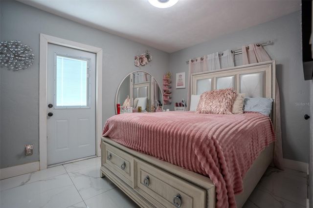 6480 34TH TERRACE N, St Petersburg, FL 33710