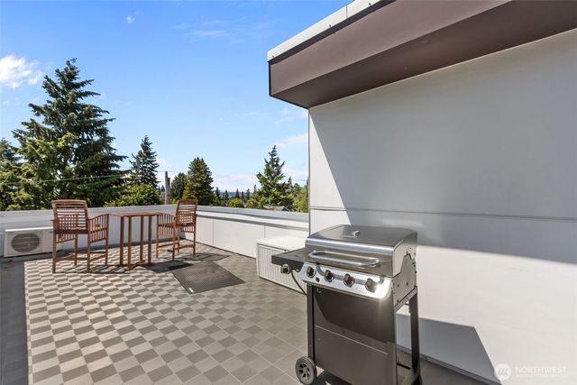 2639 A 45th Avenue SW, Seattle, WA 98116