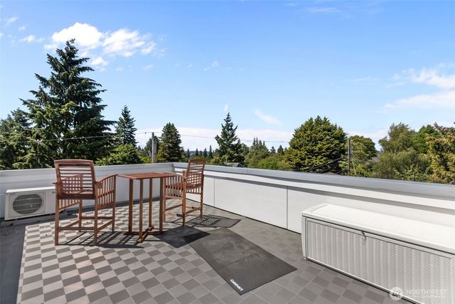 2639 A 45th Avenue SW, Seattle, WA 98116