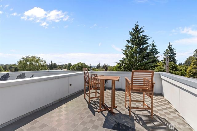 2639 A 45th Avenue SW, Seattle, WA 98116