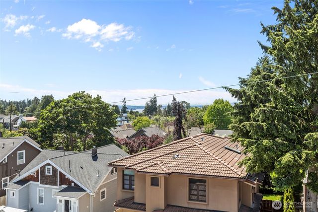 2639 A 45th Avenue SW, Seattle, WA 98116