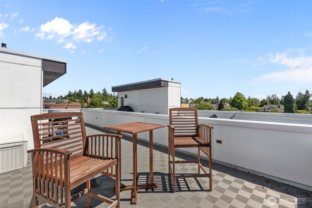 2639 A 45th Avenue SW, Seattle, WA 98116