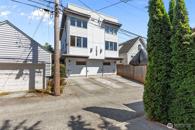 2639 A 45th Avenue SW, Seattle, WA 98116