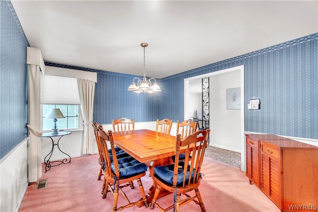 8 Old Spring Lane, Amherst, NY 14221