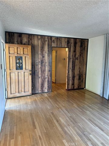 18413 Delano, Tarzana, CA 91335