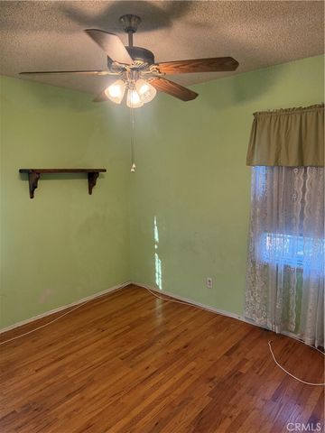 18413 Delano, Tarzana, CA 91335
