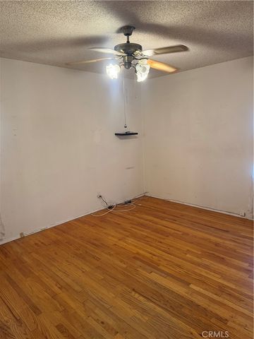 18413 Delano, Tarzana, CA 91335