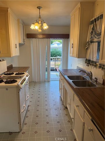 18413 Delano, Tarzana, CA 91335