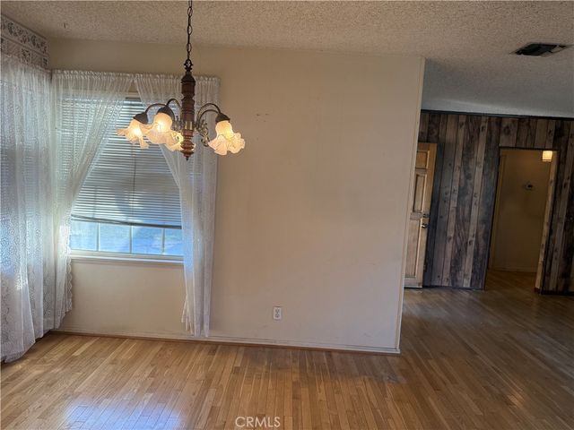 18413 Delano, Tarzana, CA 91335