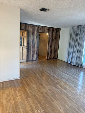 18413 Delano, Tarzana, CA 91335