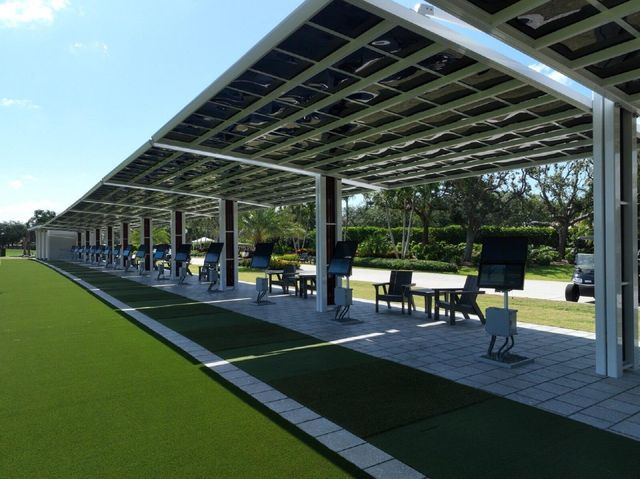 37 Clubhouse Lane, Boynton Beach, FL 33436