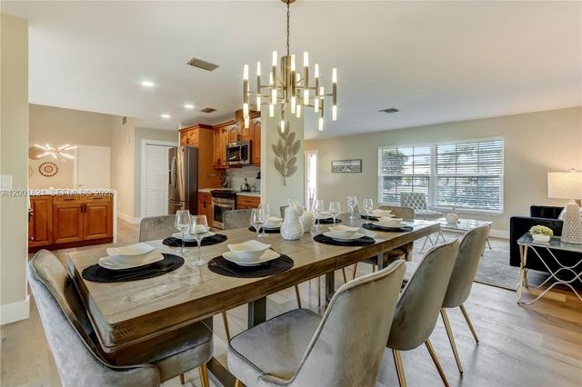 1130 NW 78th Ter, Plantation, FL 33322