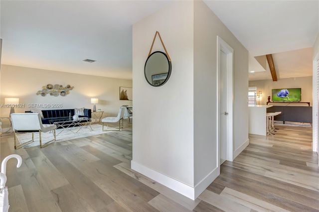 1130 NW 78th Ter, Plantation, FL 33322