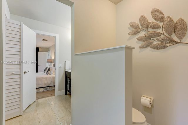 1130 NW 78th Ter, Plantation, FL 33322