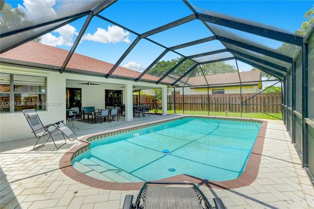 1130 NW 78th Ter, Plantation, FL 33322