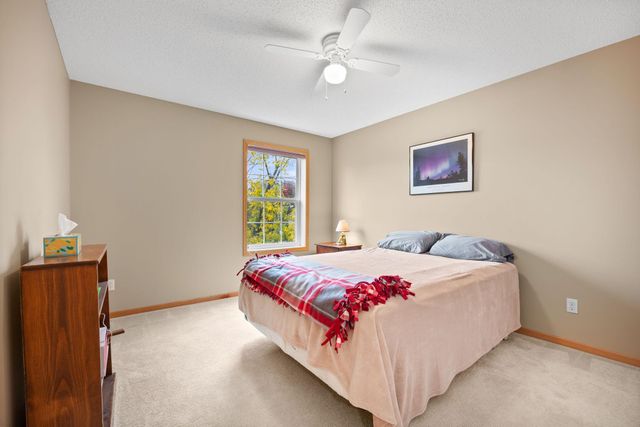 2010 Stahlke Way, Chaska, MN 55318