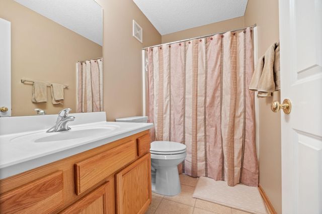 2010 Stahlke Way, Chaska, MN 55318