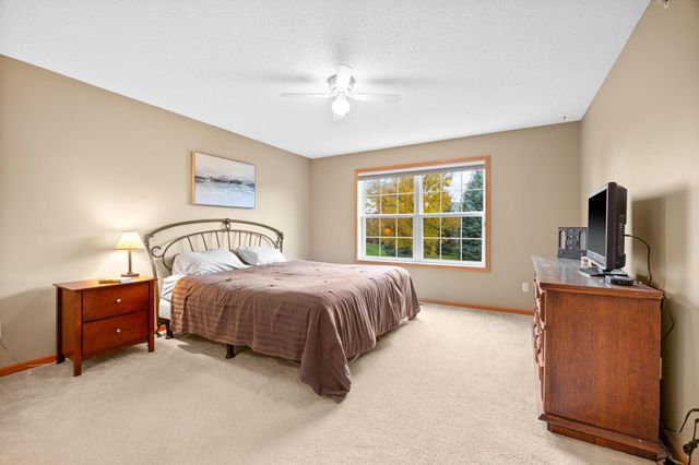 2010 Stahlke Way, Chaska, MN 55318