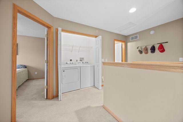 2010 Stahlke Way, Chaska, MN 55318