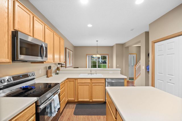 2010 Stahlke Way, Chaska, MN 55318